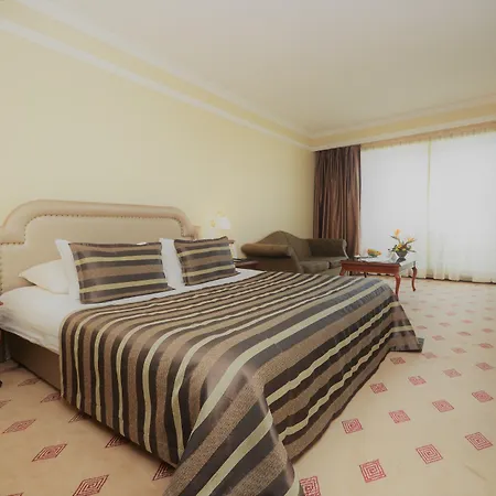 Karaca 4*