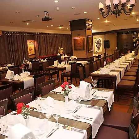 Karaca Hotel 4*