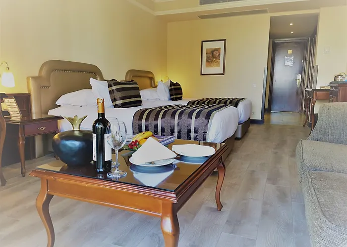 Karaca Hotel Esmirna